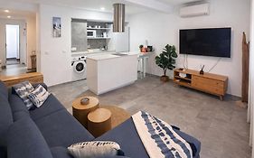 Tres Carabelas con Wifi y Netflix